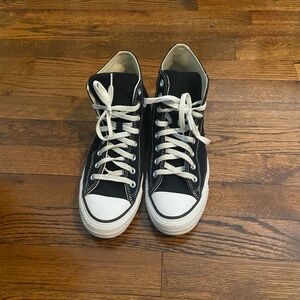 Black and white Chuck Taylor All Star Canvas women’s size 9 men’s size 7